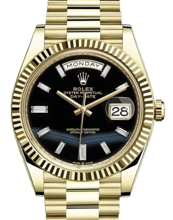 Rolex DAY-DATE Oyster 40mm Yellow Gold M228238-0059 Champagne Dial Fluted Bezel President Bracelet